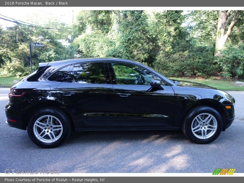 Black / Black 2018 Porsche Macan