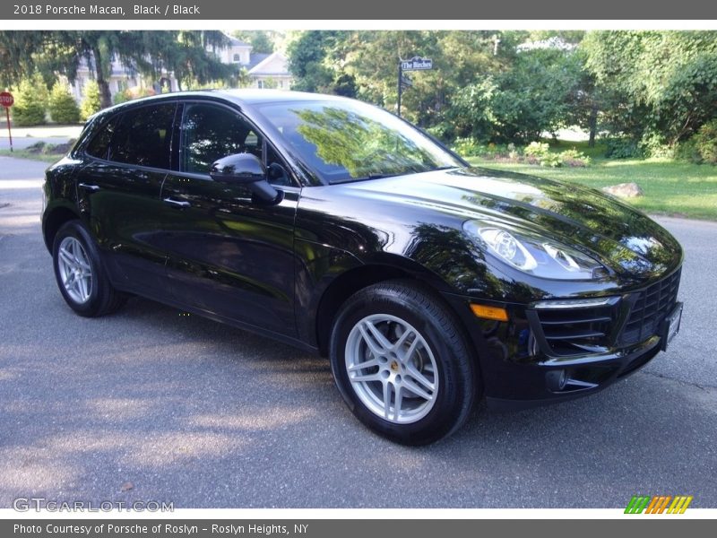 Black / Black 2018 Porsche Macan