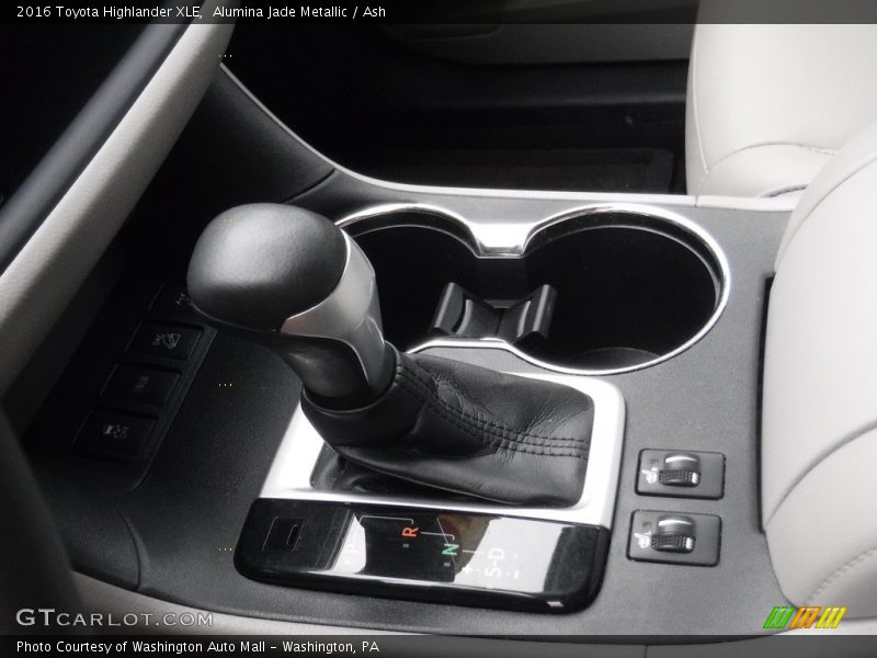 Alumina Jade Metallic / Ash 2016 Toyota Highlander XLE