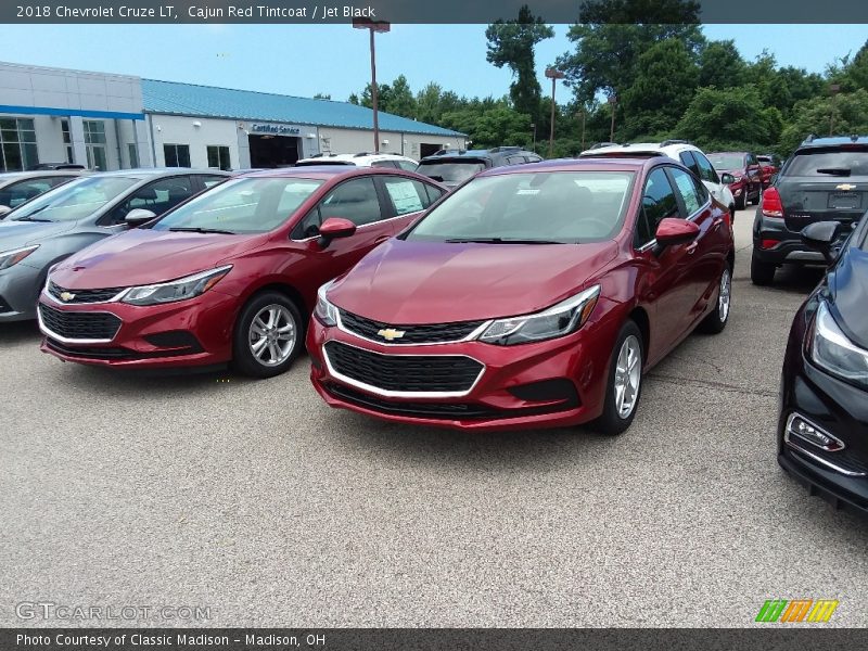 Cajun Red Tintcoat / Jet Black 2018 Chevrolet Cruze LT