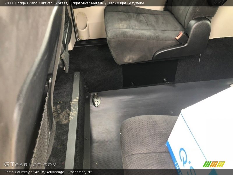 Bright Silver Metallic / Black/Light Graystone 2011 Dodge Grand Caravan Express