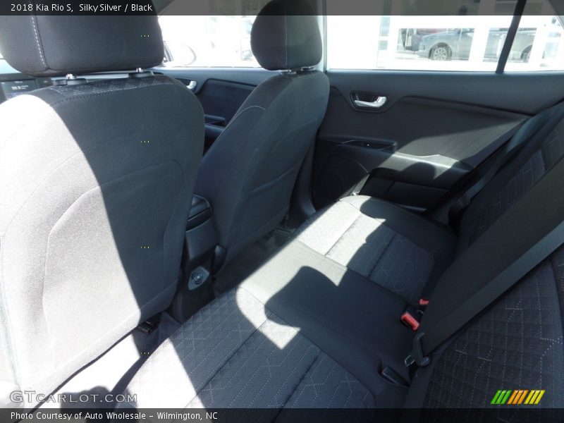 Silky Silver / Black 2018 Kia Rio S