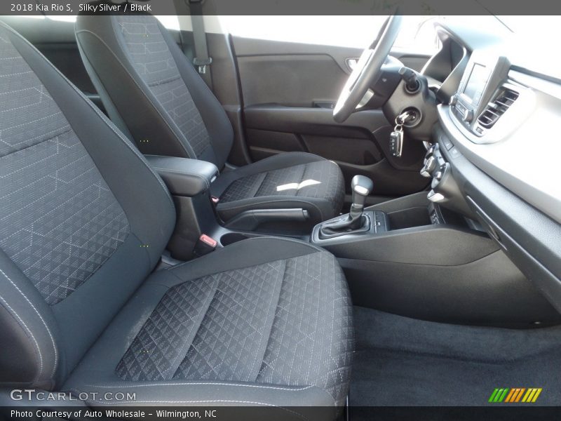 Silky Silver / Black 2018 Kia Rio S