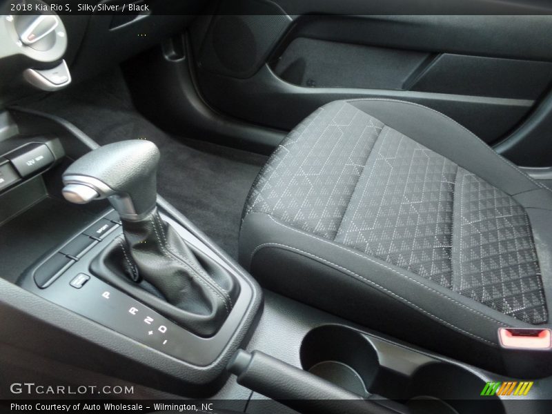 Silky Silver / Black 2018 Kia Rio S