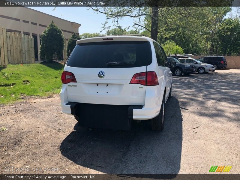 Calla Lily White / Aero Gray 2011 Volkswagen Routan SE