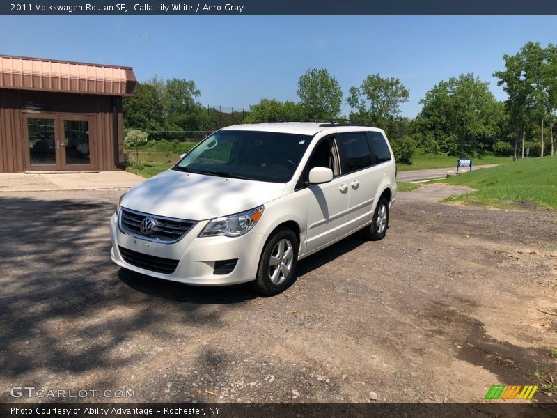 Calla Lily White / Aero Gray 2011 Volkswagen Routan SE