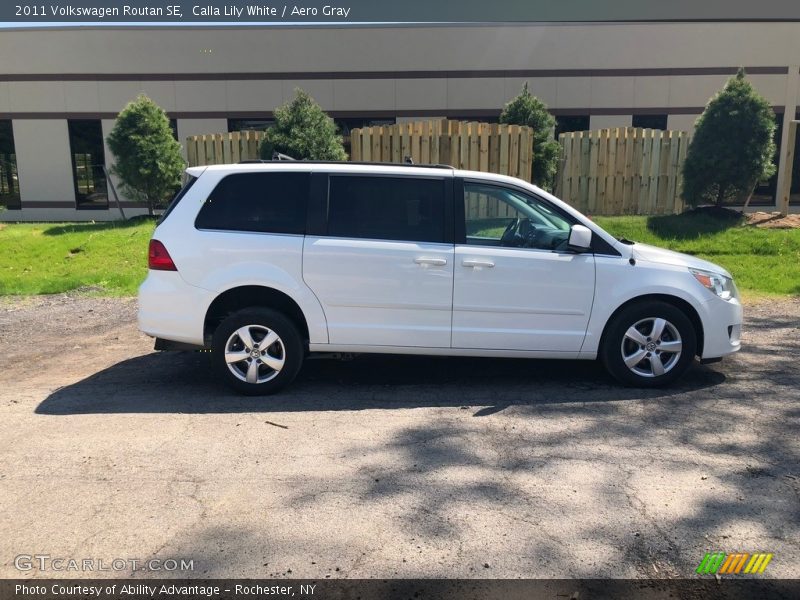 Calla Lily White / Aero Gray 2011 Volkswagen Routan SE