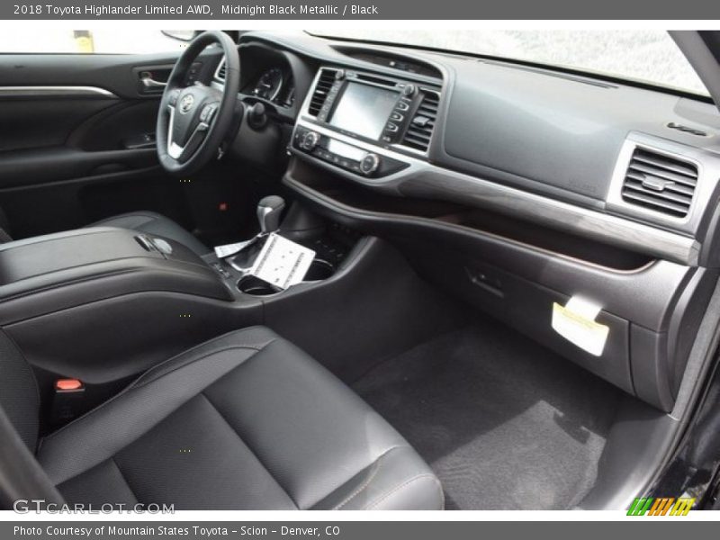 Midnight Black Metallic / Black 2018 Toyota Highlander Limited AWD