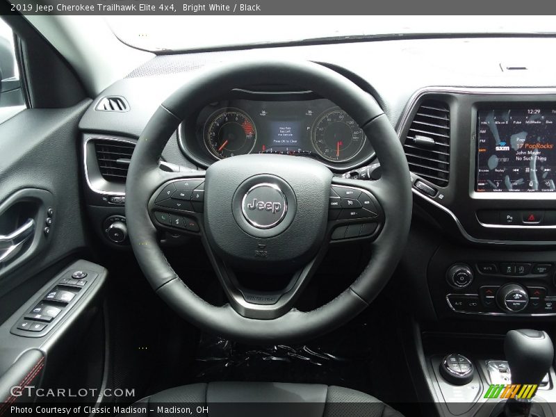 Bright White / Black 2019 Jeep Cherokee Trailhawk Elite 4x4