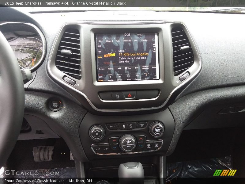 Granite Crystal Metallic / Black 2019 Jeep Cherokee Trailhawk 4x4