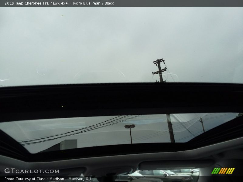 Hydro Blue Pearl / Black 2019 Jeep Cherokee Trailhawk 4x4