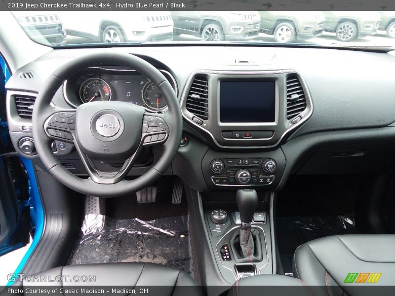 Hydro Blue Pearl / Black 2019 Jeep Cherokee Trailhawk 4x4