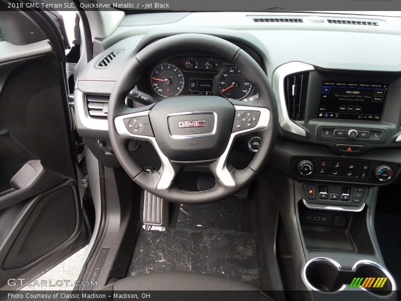 Quicksilver Metallic / ­Jet Black 2018 GMC Terrain SLE