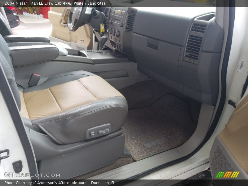 White / Sand/Steel 2004 Nissan Titan LE Crew Cab 4x4