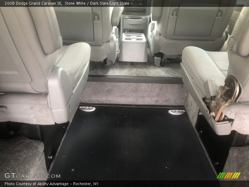 Stone White / Dark Slate/Light Shale 2008 Dodge Grand Caravan SE