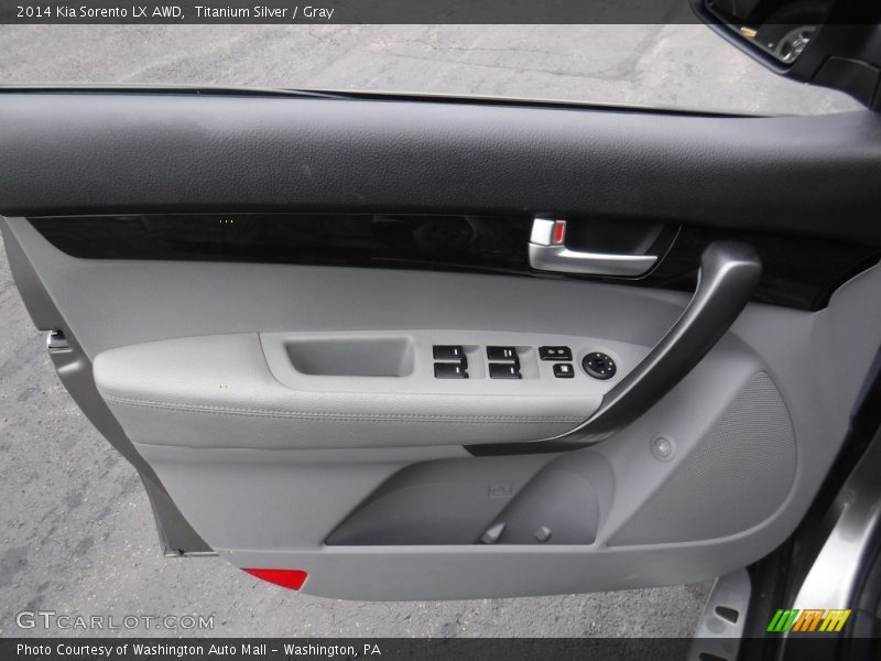 Titanium Silver / Gray 2014 Kia Sorento LX AWD
