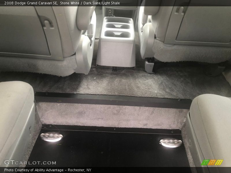 Stone White / Dark Slate/Light Shale 2008 Dodge Grand Caravan SE