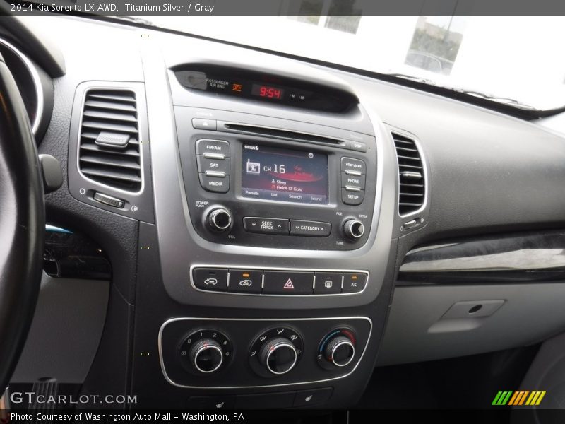 Titanium Silver / Gray 2014 Kia Sorento LX AWD