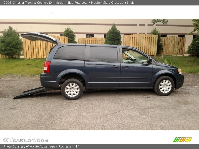 Modern Blue Pearlcoat / Medium Slate Gray/Light Shale 2008 Chrysler Town & Country LX