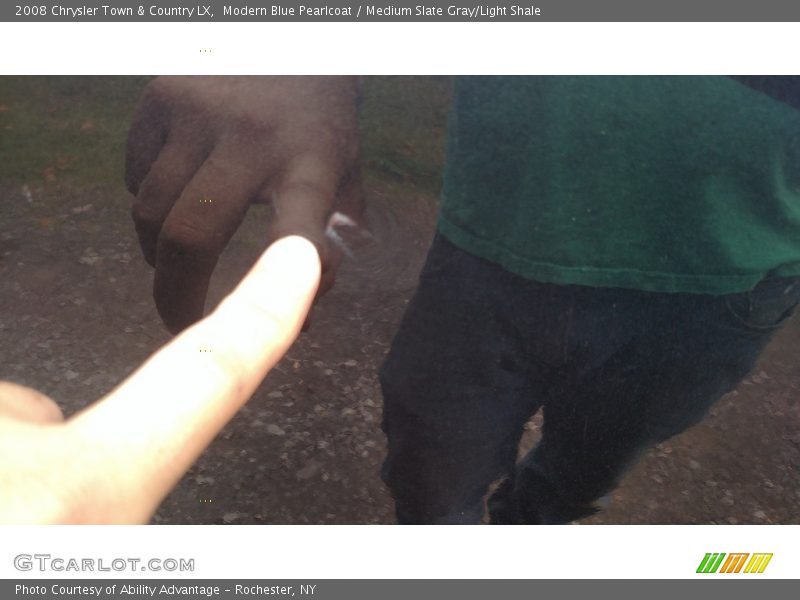 Modern Blue Pearlcoat / Medium Slate Gray/Light Shale 2008 Chrysler Town & Country LX