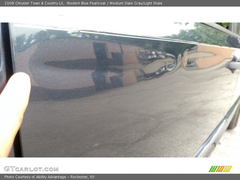 Modern Blue Pearlcoat / Medium Slate Gray/Light Shale 2008 Chrysler Town & Country LX