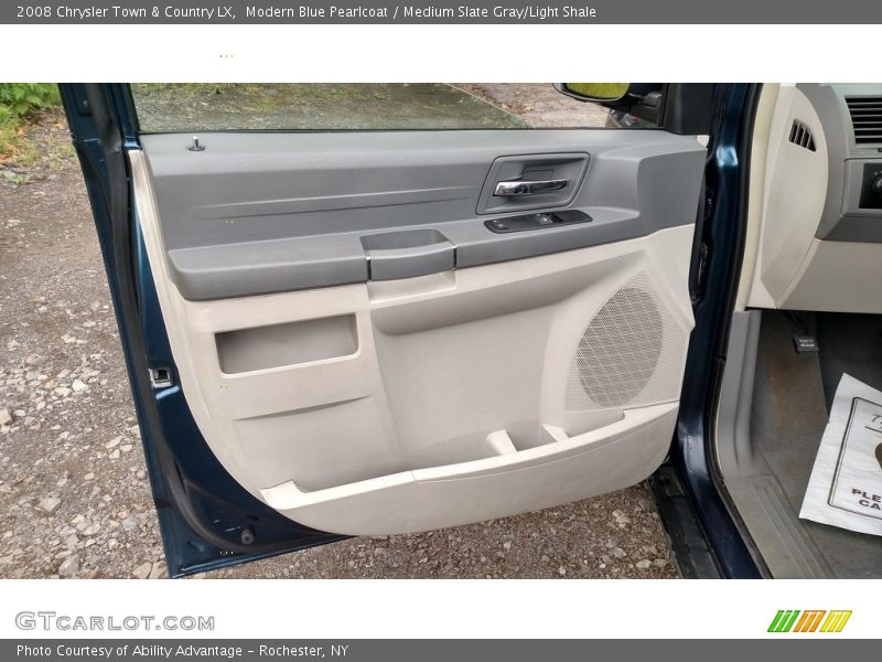 Modern Blue Pearlcoat / Medium Slate Gray/Light Shale 2008 Chrysler Town & Country LX