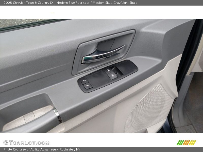 Modern Blue Pearlcoat / Medium Slate Gray/Light Shale 2008 Chrysler Town & Country LX