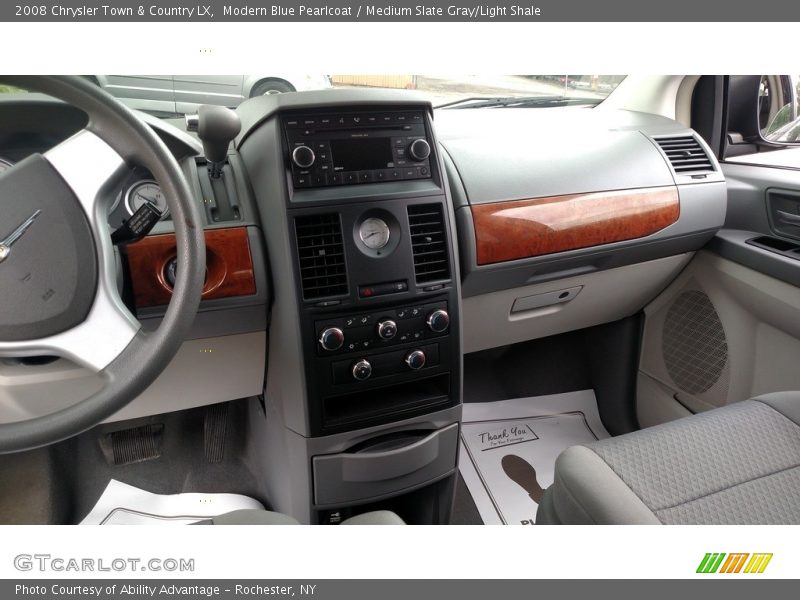 Modern Blue Pearlcoat / Medium Slate Gray/Light Shale 2008 Chrysler Town & Country LX