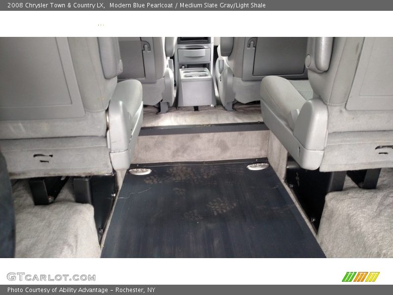 Modern Blue Pearlcoat / Medium Slate Gray/Light Shale 2008 Chrysler Town & Country LX