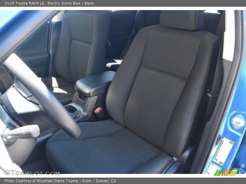 Electric Storm Blue / Black 2018 Toyota RAV4 LE