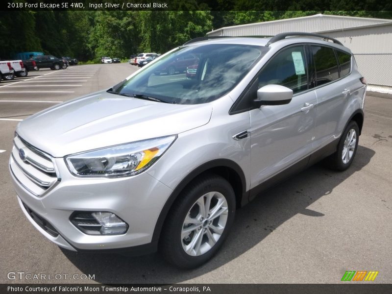 Ingot Silver / Charcoal Black 2018 Ford Escape SE 4WD