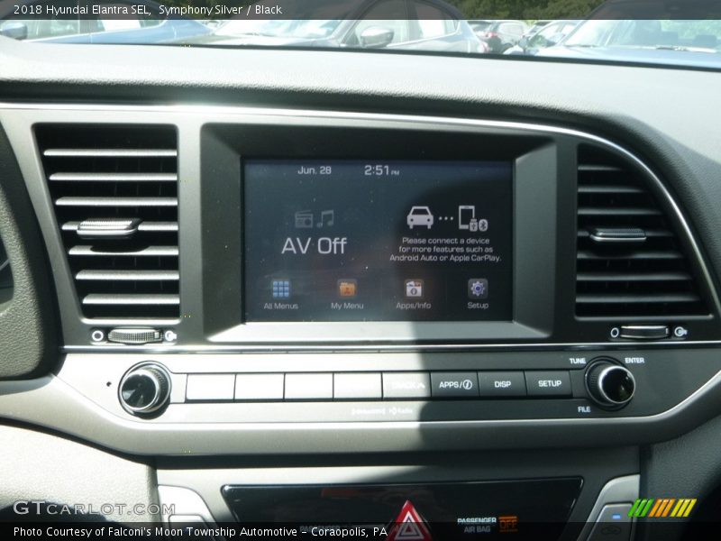 Symphony Silver / Black 2018 Hyundai Elantra SEL