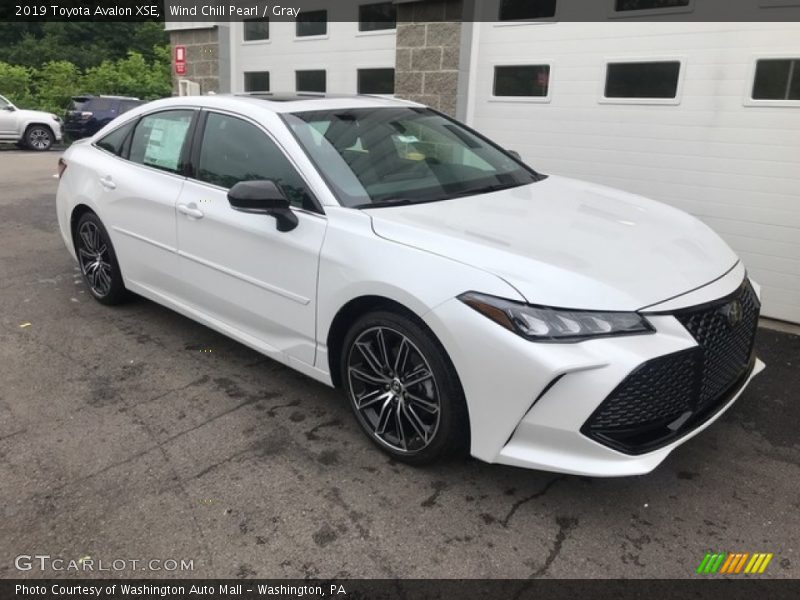 Wind Chill Pearl / Gray 2019 Toyota Avalon XSE