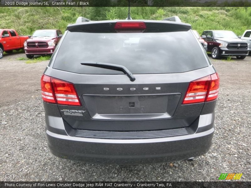 Granite Pearl / Black 2018 Dodge Journey SE