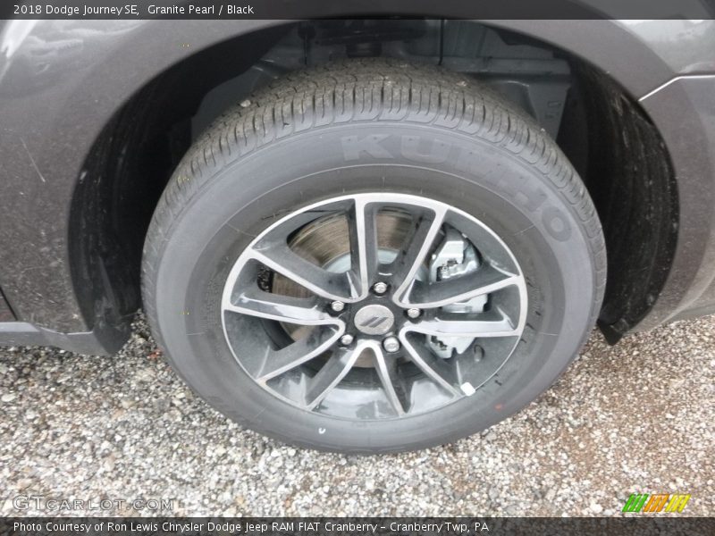 Granite Pearl / Black 2018 Dodge Journey SE