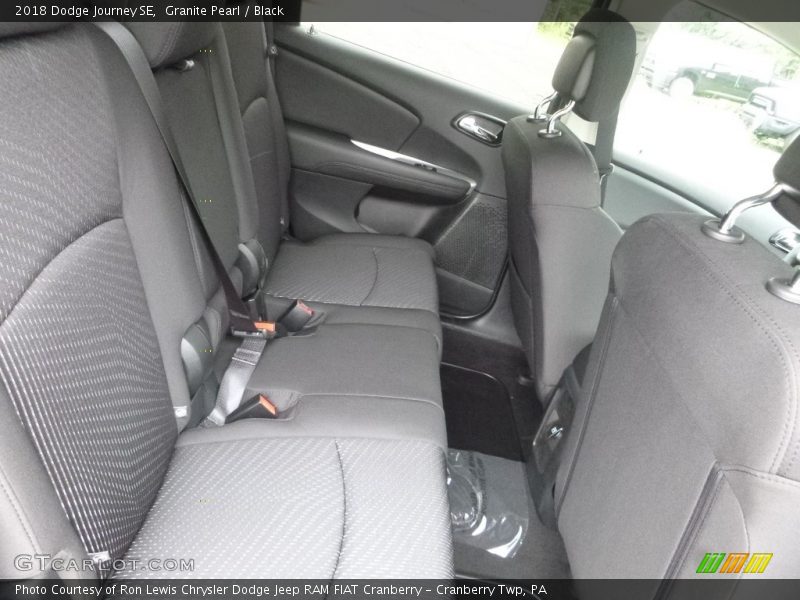 Granite Pearl / Black 2018 Dodge Journey SE