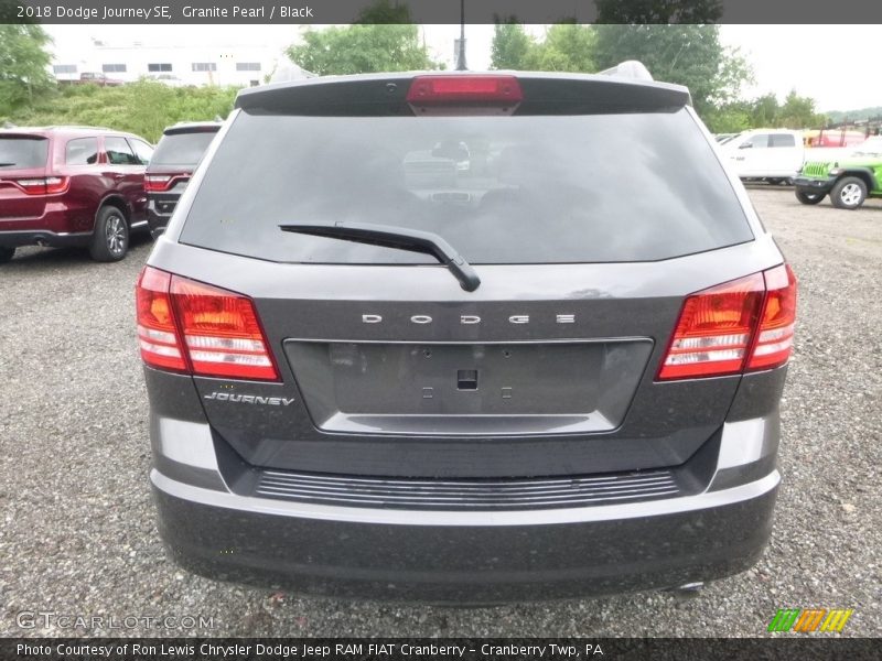 Granite Pearl / Black 2018 Dodge Journey SE