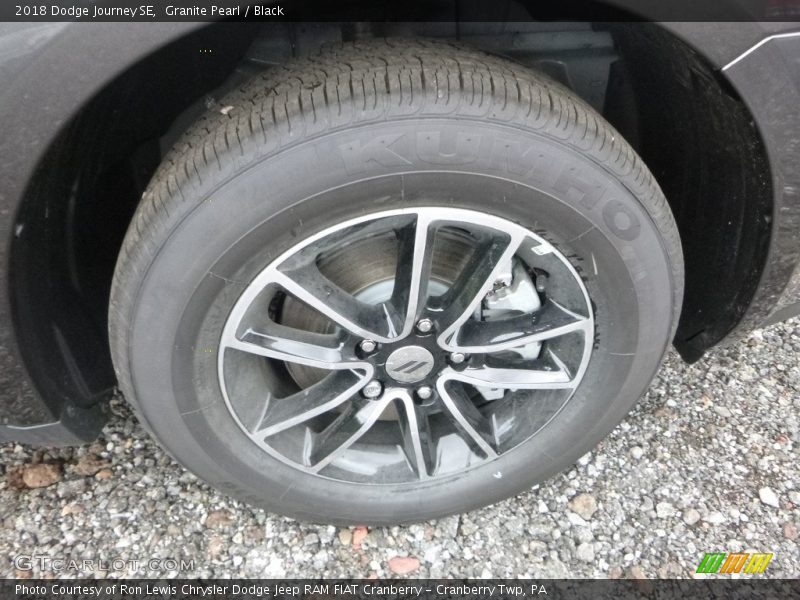 Granite Pearl / Black 2018 Dodge Journey SE