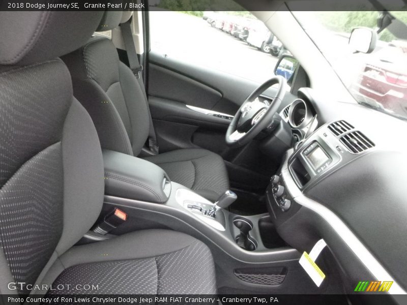 Granite Pearl / Black 2018 Dodge Journey SE