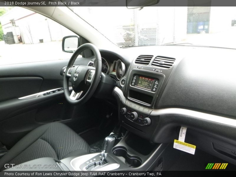 Pitch Black / Black 2018 Dodge Journey SE