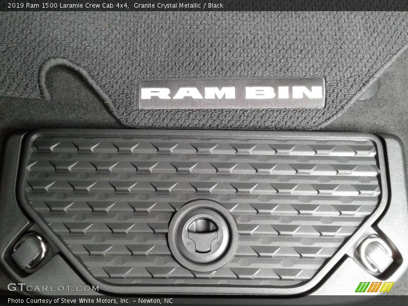 Granite Crystal Metallic / Black 2019 Ram 1500 Laramie Crew Cab 4x4