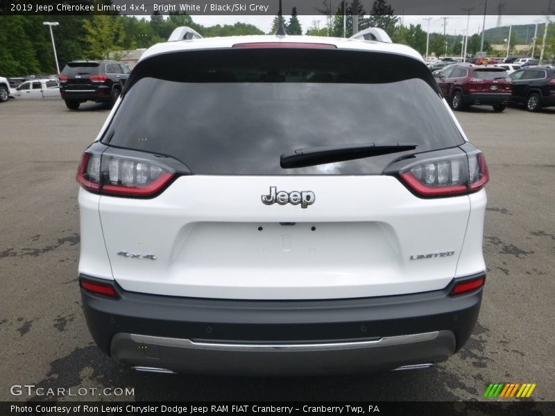 Bright White / Black/Ski Grey 2019 Jeep Cherokee Limited 4x4