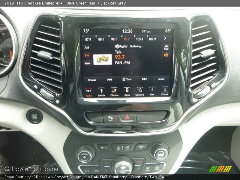 Olive Green Pearl / Black/Ski Grey 2019 Jeep Cherokee Limited 4x4