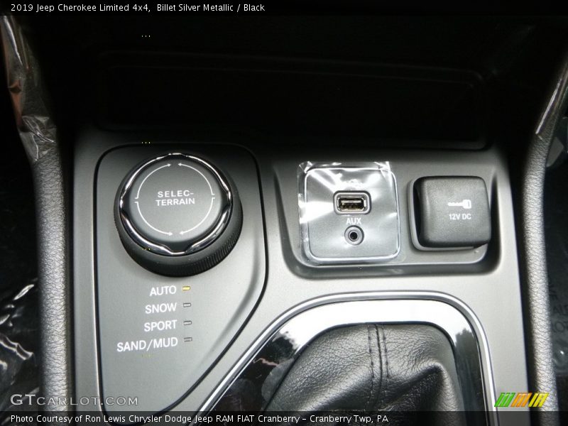 Billet Silver Metallic / Black 2019 Jeep Cherokee Limited 4x4