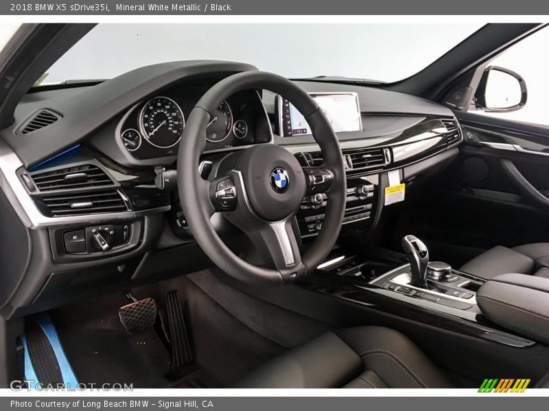 Mineral White Metallic / Black 2018 BMW X5 sDrive35i