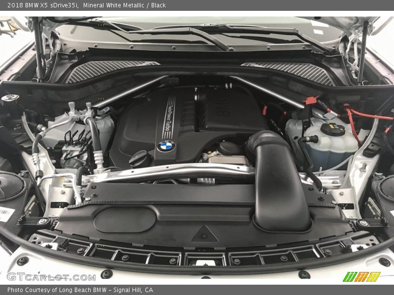 Mineral White Metallic / Black 2018 BMW X5 sDrive35i