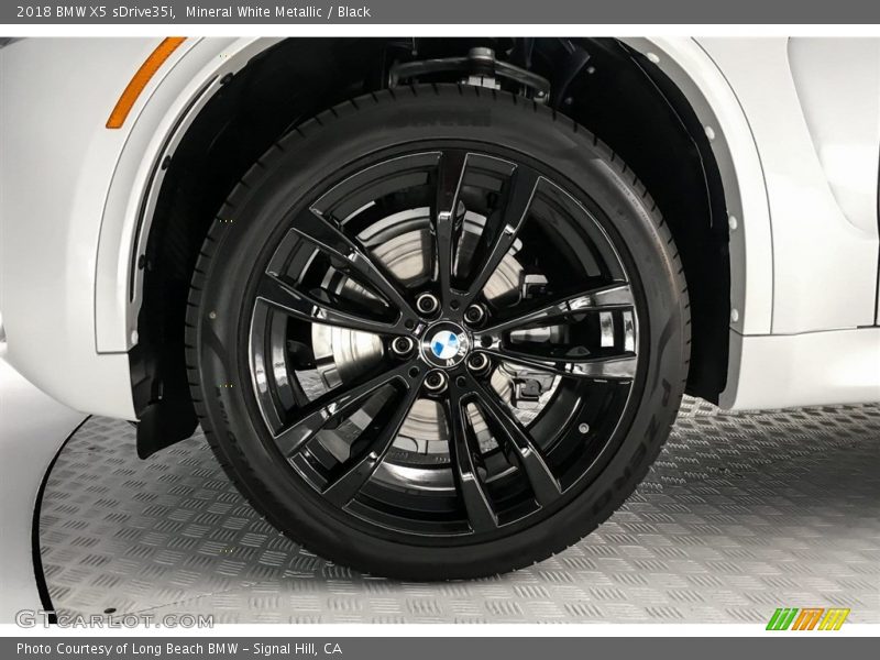 Mineral White Metallic / Black 2018 BMW X5 sDrive35i