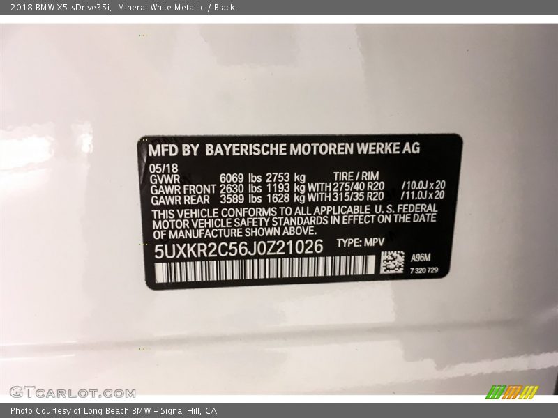 Mineral White Metallic / Black 2018 BMW X5 sDrive35i