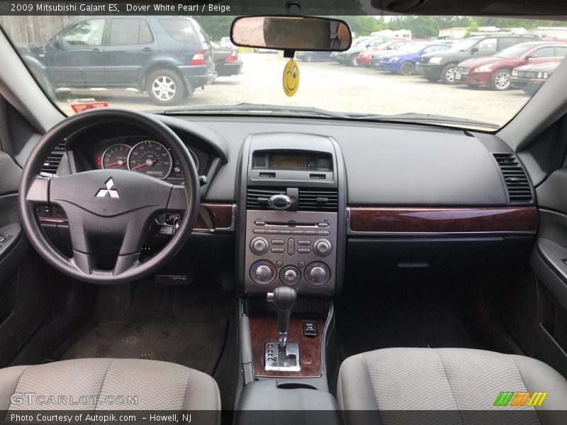 Dover White Pearl / Beige 2009 Mitsubishi Galant ES