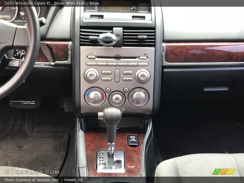 Dover White Pearl / Beige 2009 Mitsubishi Galant ES